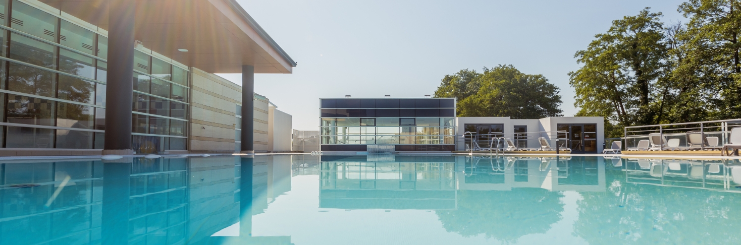 Les Bains de Casteljaloux - piscine thermale et bassins chauffés extérieurs